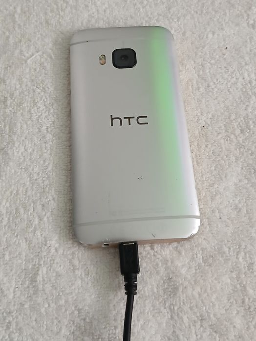 HTC Telémovel para peças ou arranjo modelo nas fotos