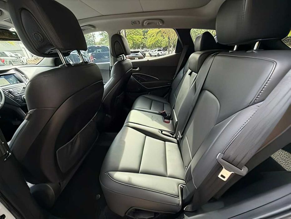 Hyundai Santa Fe      2017