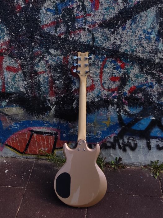 Електрогітара Ibanez AX120