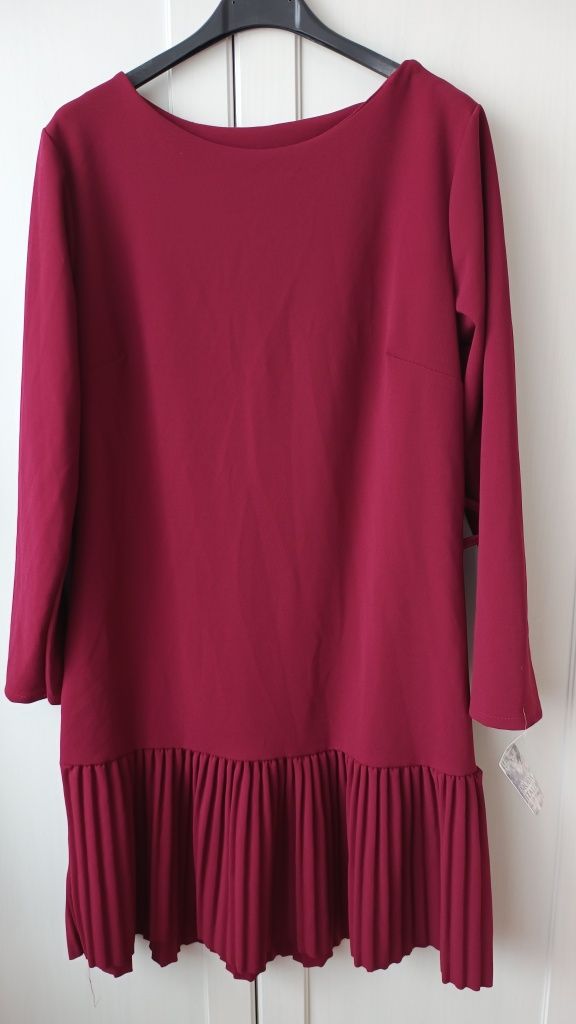 Bordowa sukienka elegancka z plisami m/l