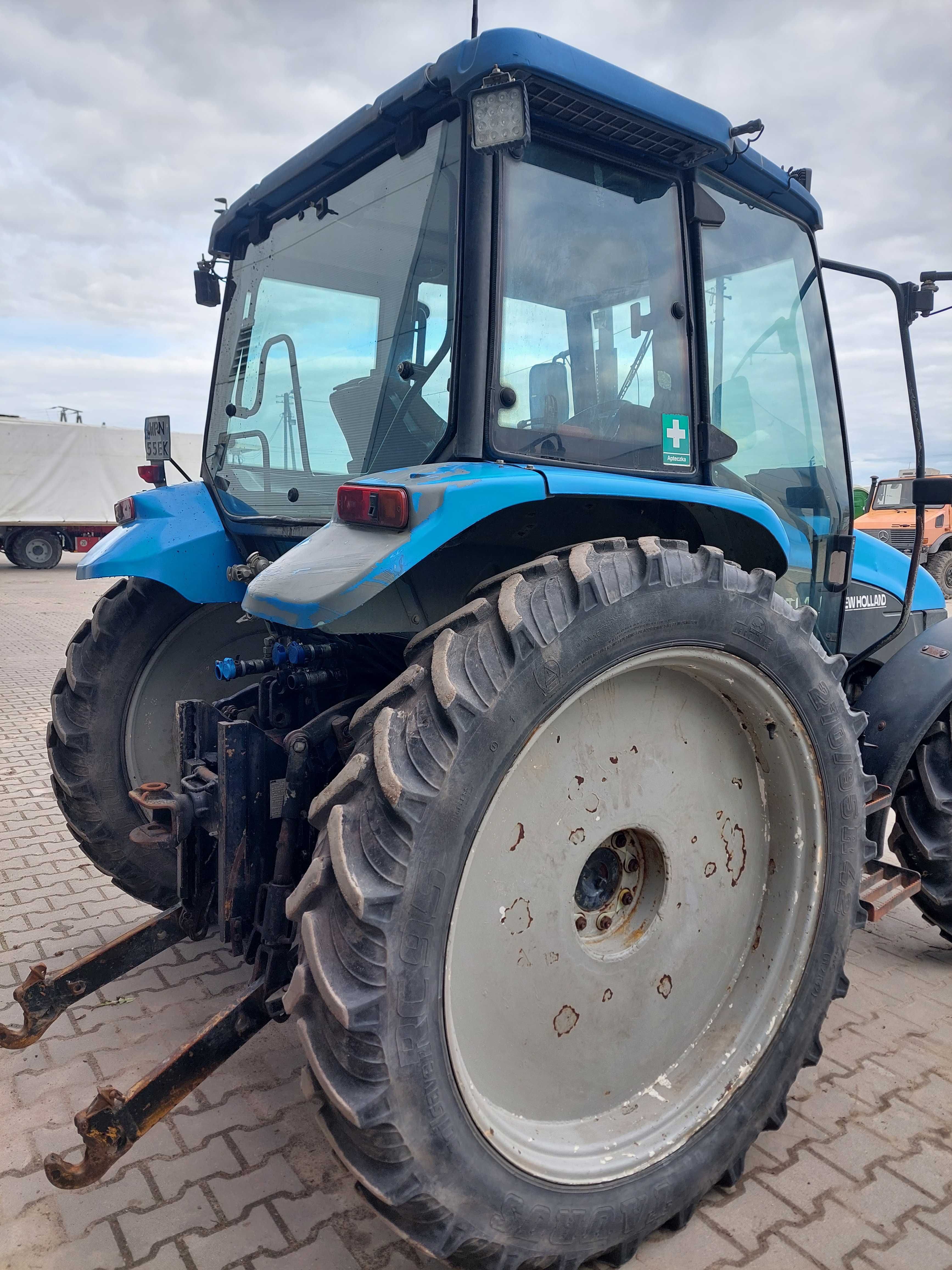 ciągnik rolniczy marki New Holland, TL 100