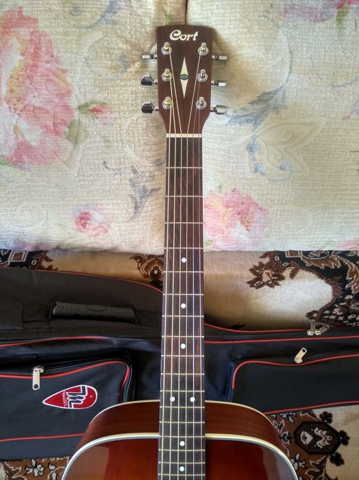 Гитара CORT EARTH 70