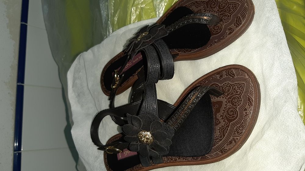 Sandália Grendha 33