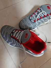 Sapatilhas Nike & Tn