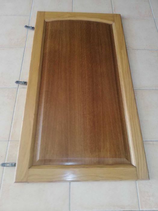 Portadas e portas em madeira  + Portas Armário Cozinha.