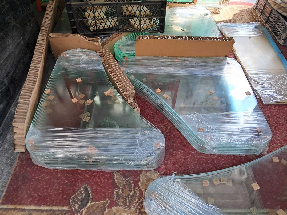 Комплекти скла на кабіну Скло трактора по кресленю / стекло на кабіну