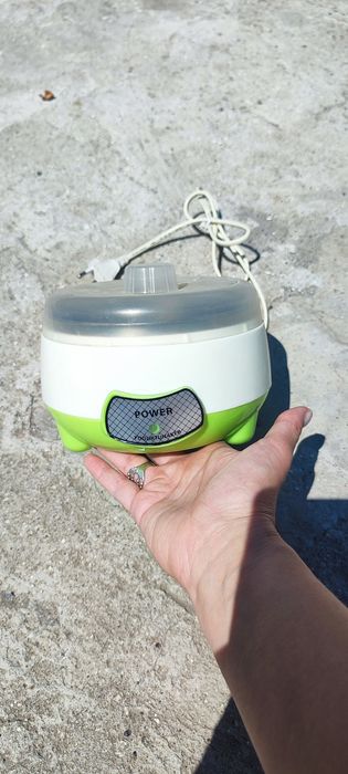 Йогуртниця Yogurt Machine