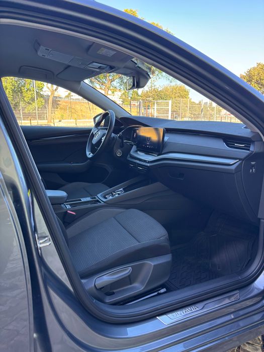 Skoda Octavia 1.4 TSi iV Ambition DSG - IVA dedutível - 37 500km