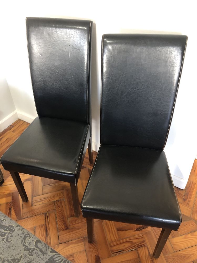 2 Cadeiras imitaçao de pele
