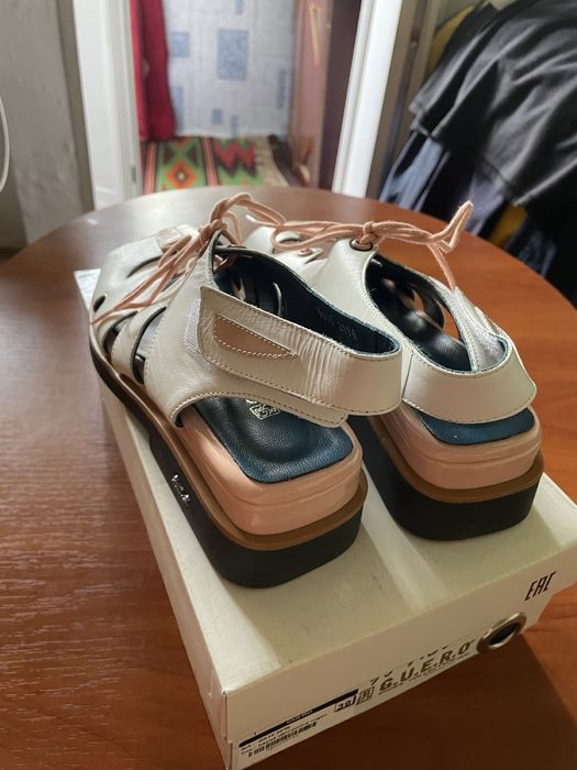 Босоножки женские р 39