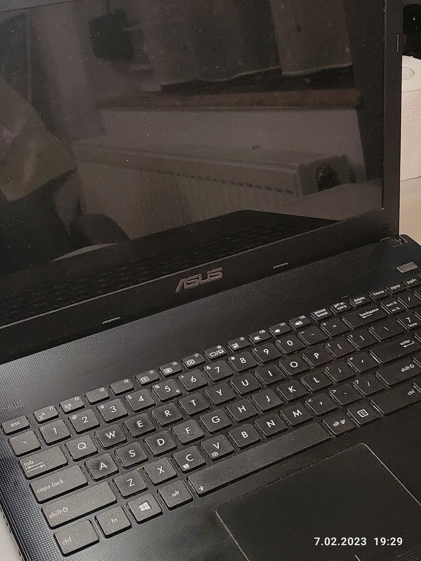 Laptop Asus DESKTOP-34B16O2