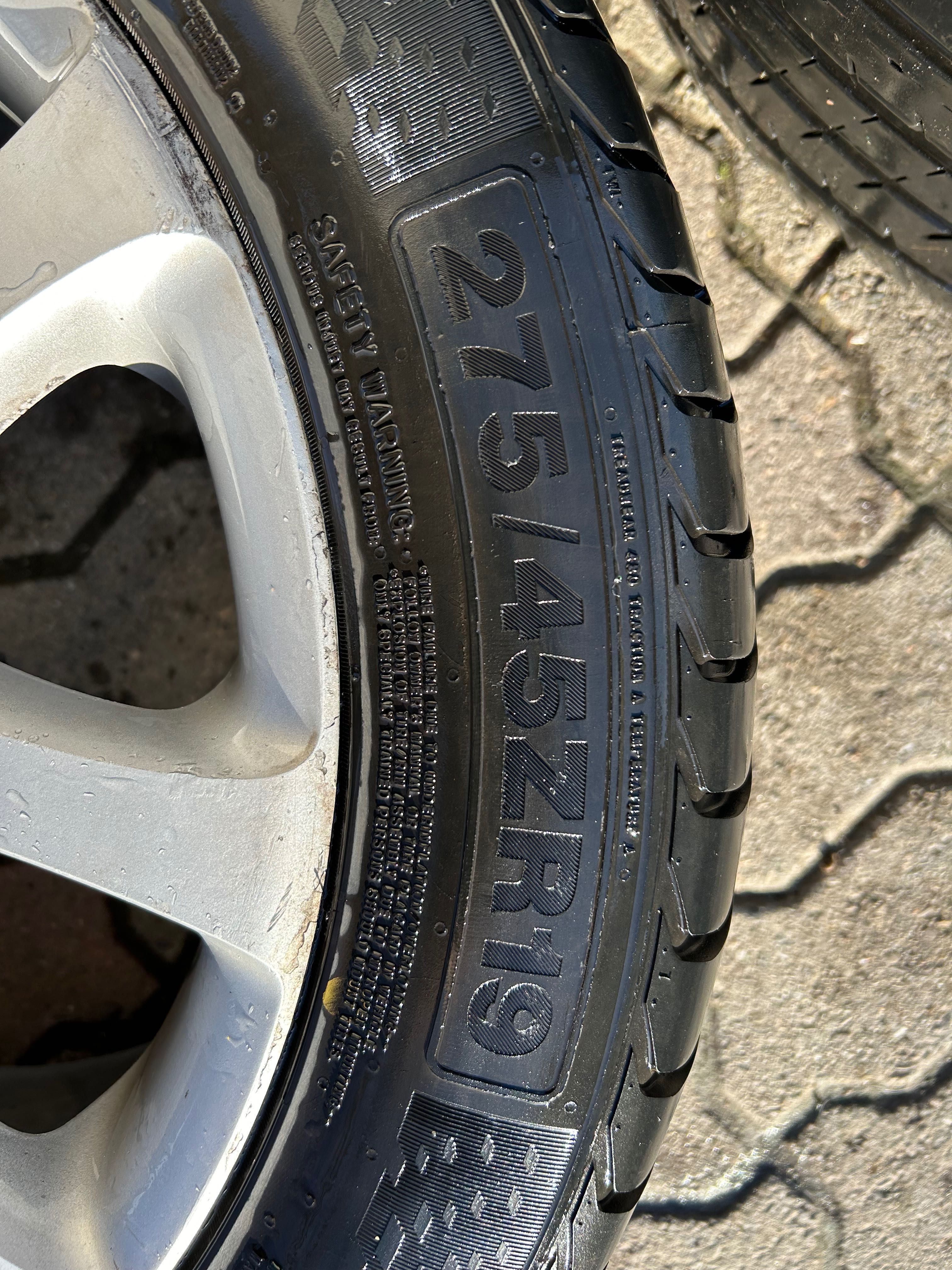 Kola VW TOUAREG 275/45 R19 Letnie