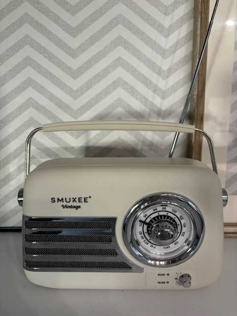 Radio w stylu Retro Vintage Smukke