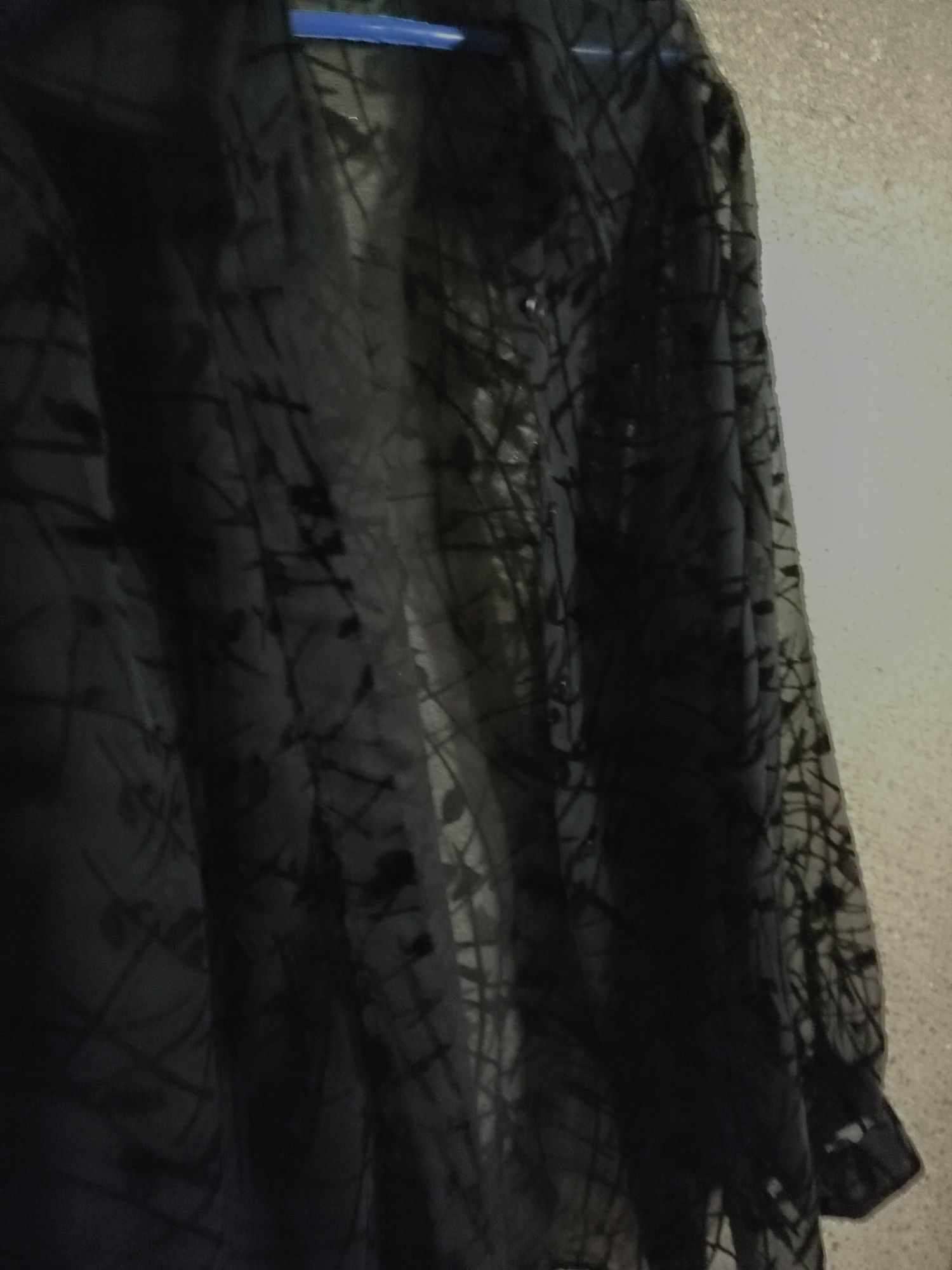 Сорочка чорна(готична) шифонова з оксамитовим малюнком.
