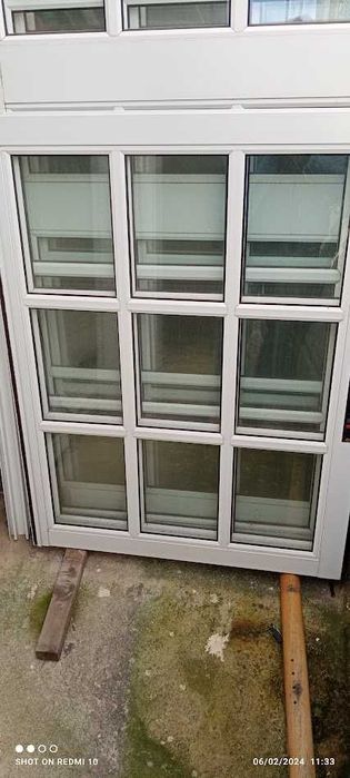 Janelas de alumínio branco