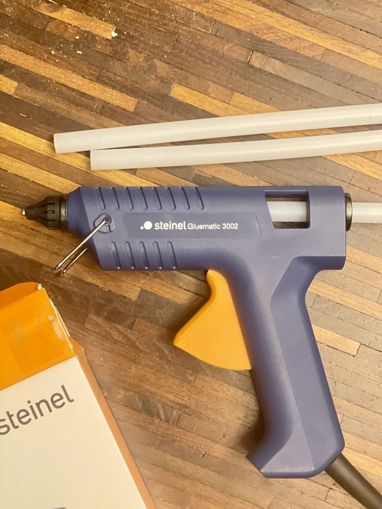 Steinel Gluematic 3002 pistolet do kleju na gorąco profesjonalny 200W