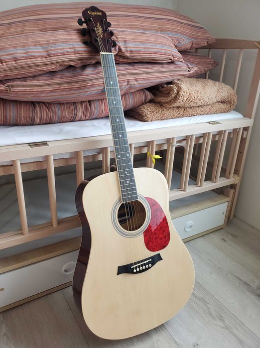 повнорозмірна акустична гітара світла посилений вузький гриф