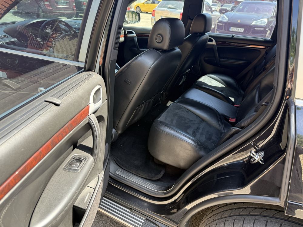 Porsche cayenne 957 GTS