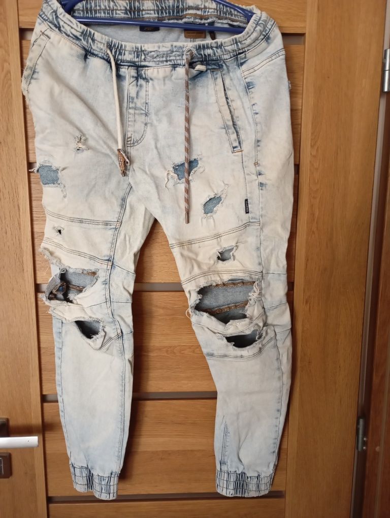 Spodnie jeansowe  Cropp