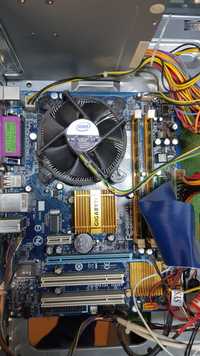 Komputer ATX  Gigabyte + AMD + Zasilacz 400W + RAM + DVD