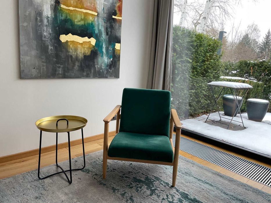 Nowy stolik kawowy złoto- czarny z rączką. Wygodny, zgrabny. Modny