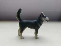 Figurka Schleich 16371 Pies rasy husky wycofany