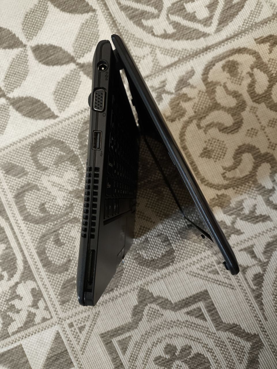 Нетбук Lenovo S205