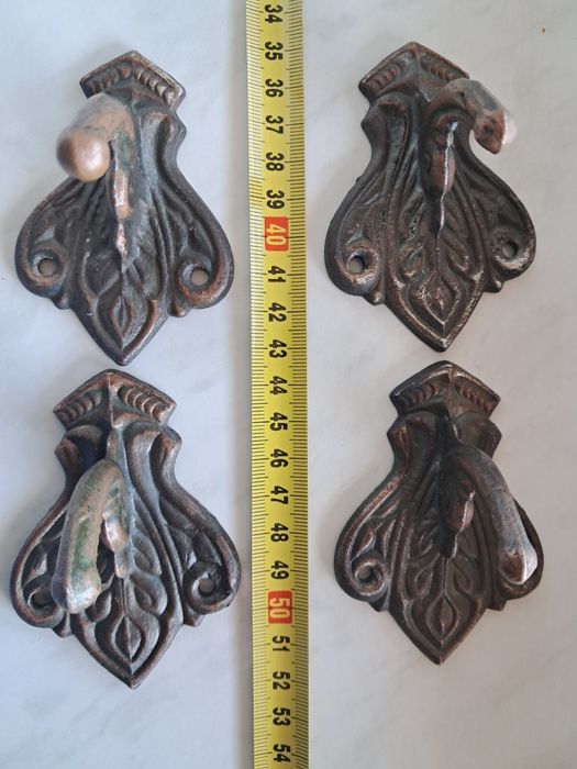 Металеві настінні гачки