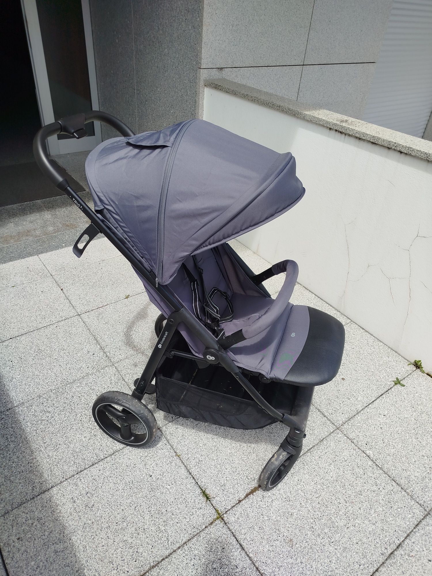 Carrinho bebé Kinderkraft Trig 3 cinzento