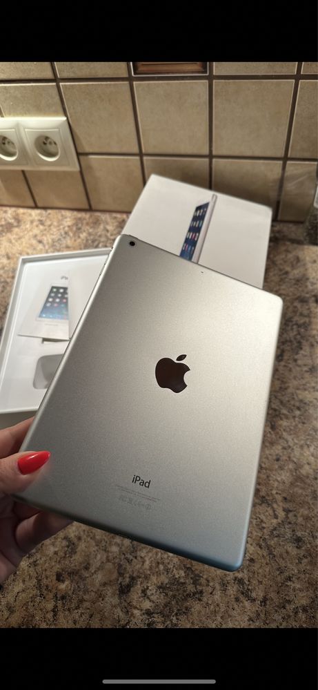 Tablet iPad Apple Air Retina - super stan !