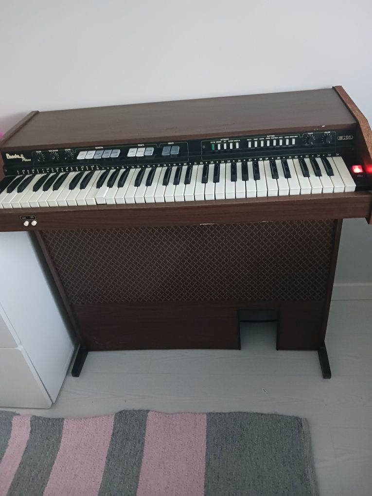 Órgão  / piano eléctrico