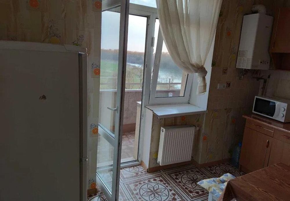 Простора 2-кімнатна квартира з ГАЗОВИМ ОПАЛЕННЯМ !!!