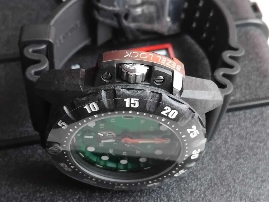 Акція!Новий LUMINOX Scott Cassell Deep Dive Carbon XS1567 Swiss Made