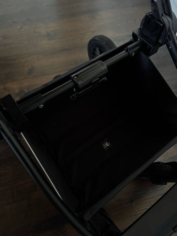 Коляска-книжка Carrello Epica