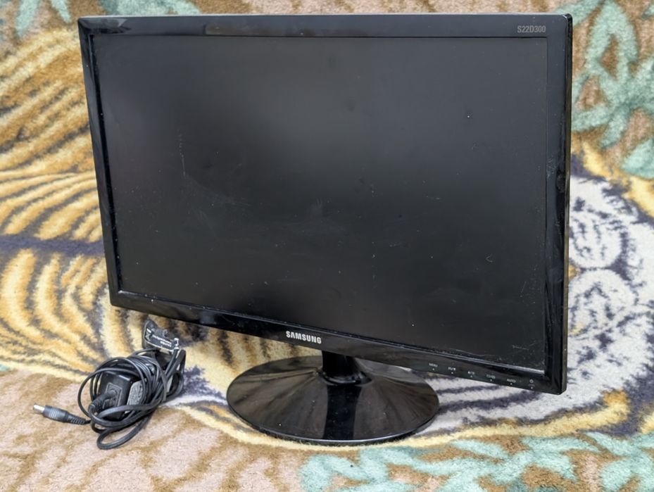 Samsung S22D300NY монитор Самсунг