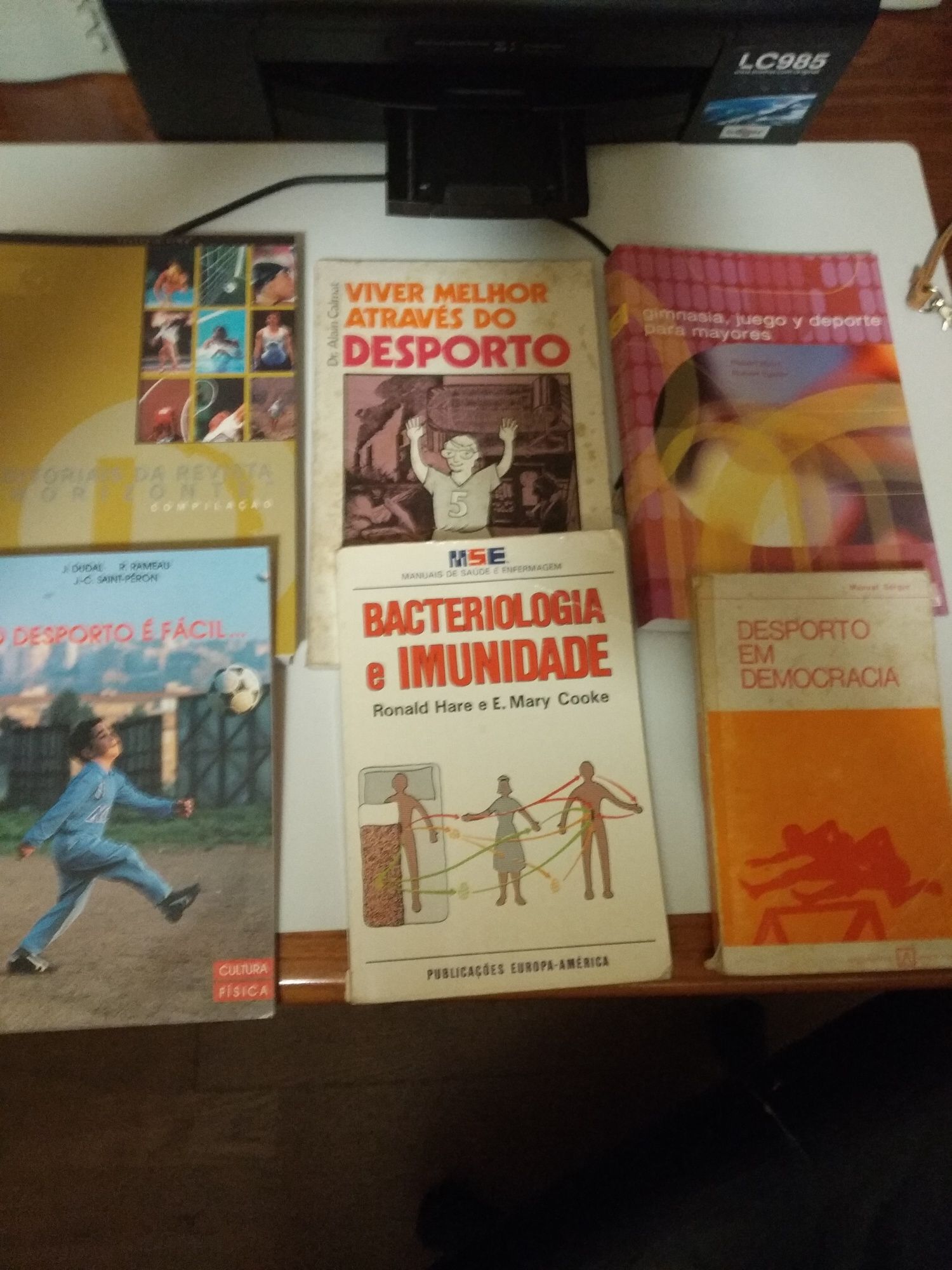Livros e Revistas de Ciências do Desporto e Educação Física