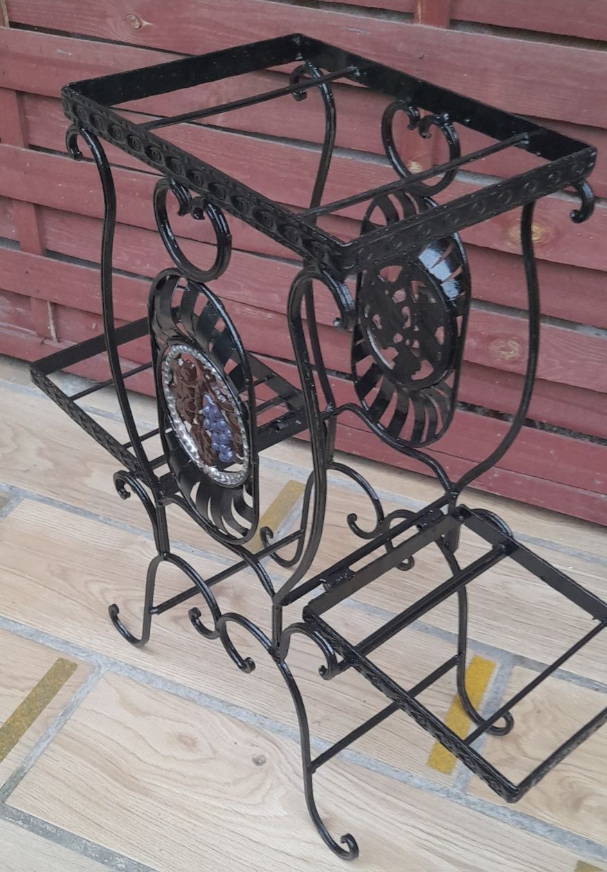 Kwietnik metaloplastyka