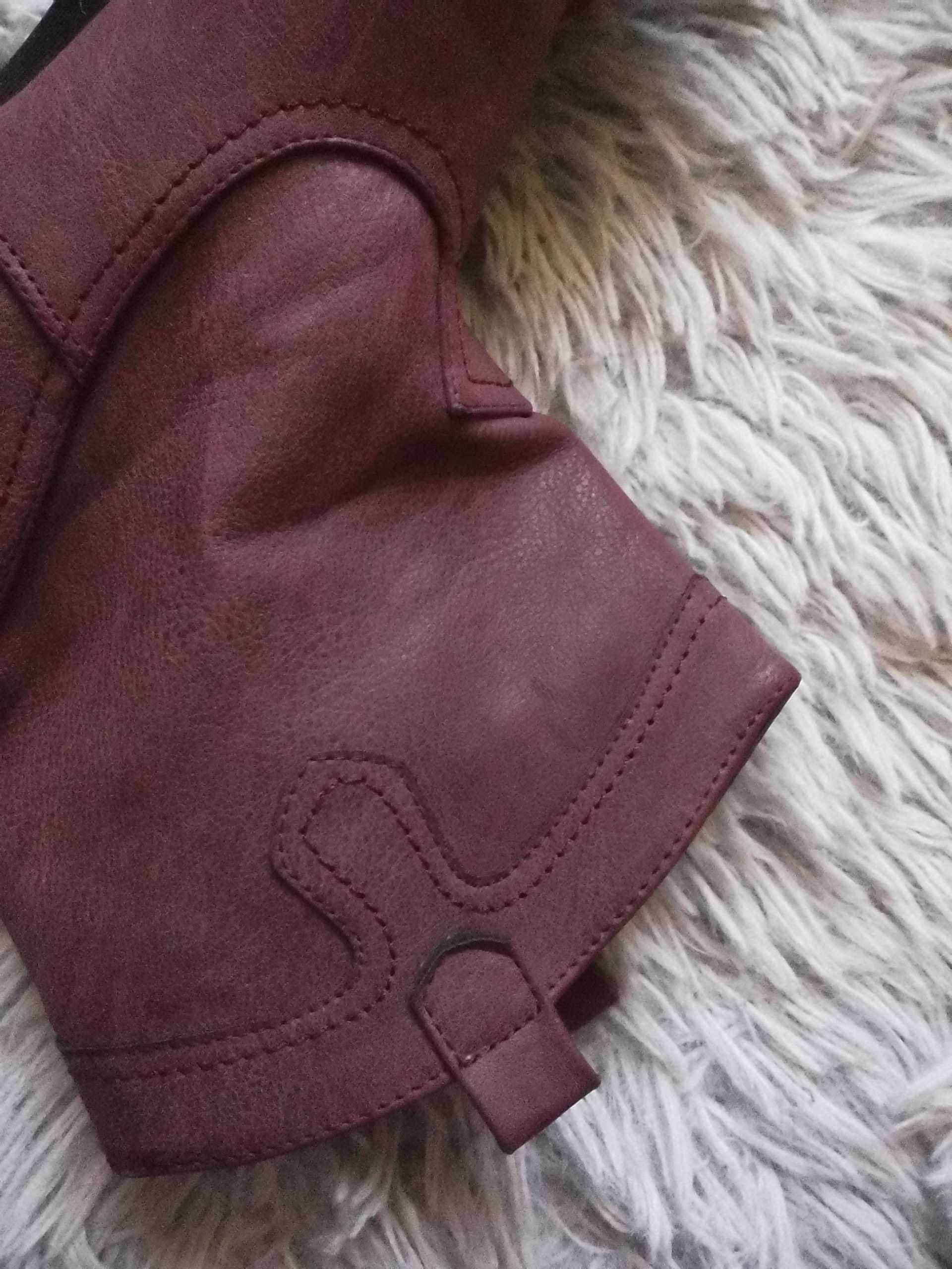 Buty botki na niskim obcasie w kowbojskim stylu Vox Shoes