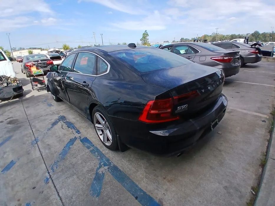 Volvo S90 T5 AWD Momentum – 80 tys. mil, jedyne zdarzenie, już w drodze do Warsz