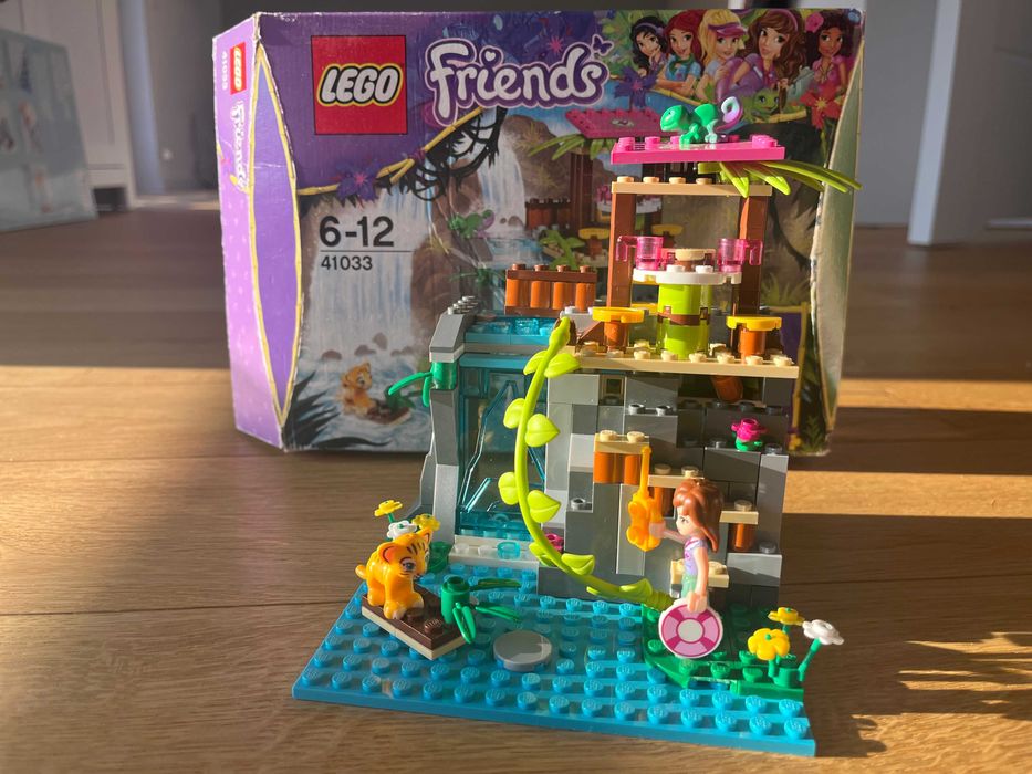 4 zestawy Lego Friends + samochód Natalia Club