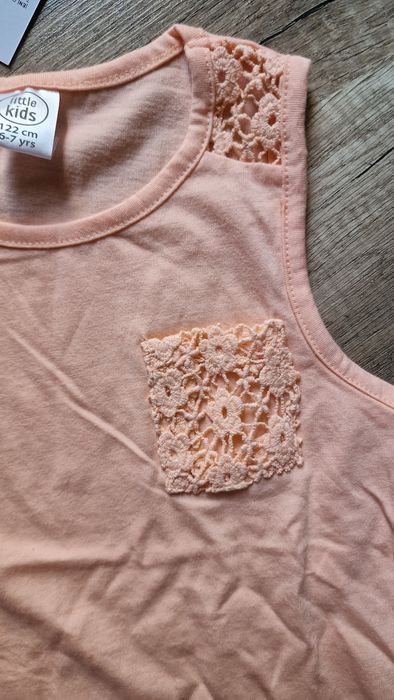 bluzka bez rękawów - rozmiar 122 - koronka