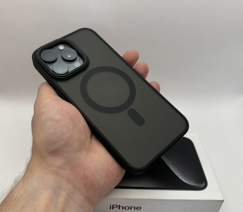 Матовый чехол на IPhone 15 Pro Max Black MagSafe, 15 Pro - 11 Pro Max