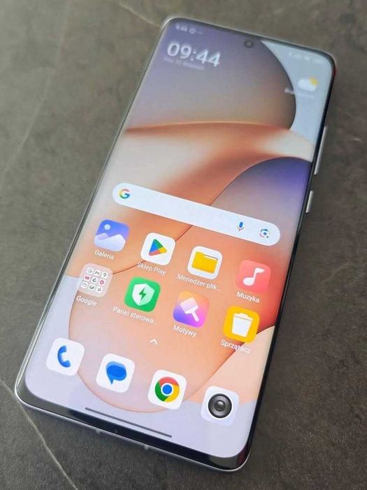 Xiaomi 12 5g 8+5/256 GB Edge AMOLED 120hz Harman Kardon snap 8 gen 1
