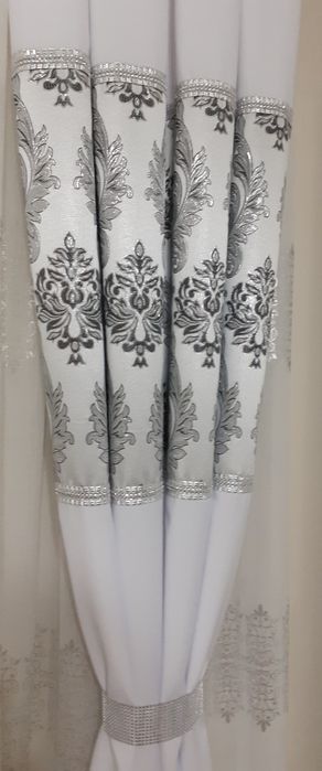 Zasłony białe ornament