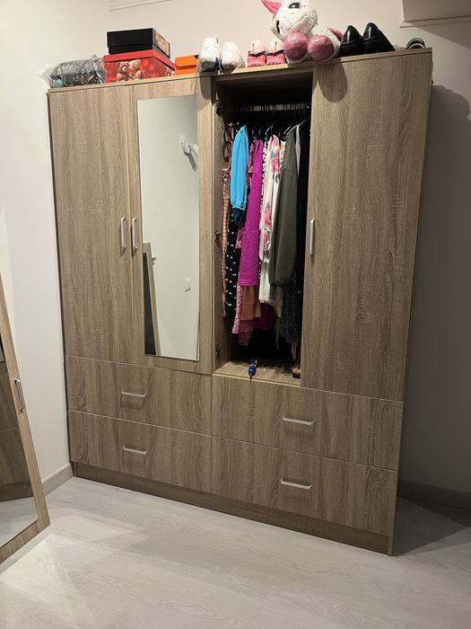 Guarda roupa 4 portas