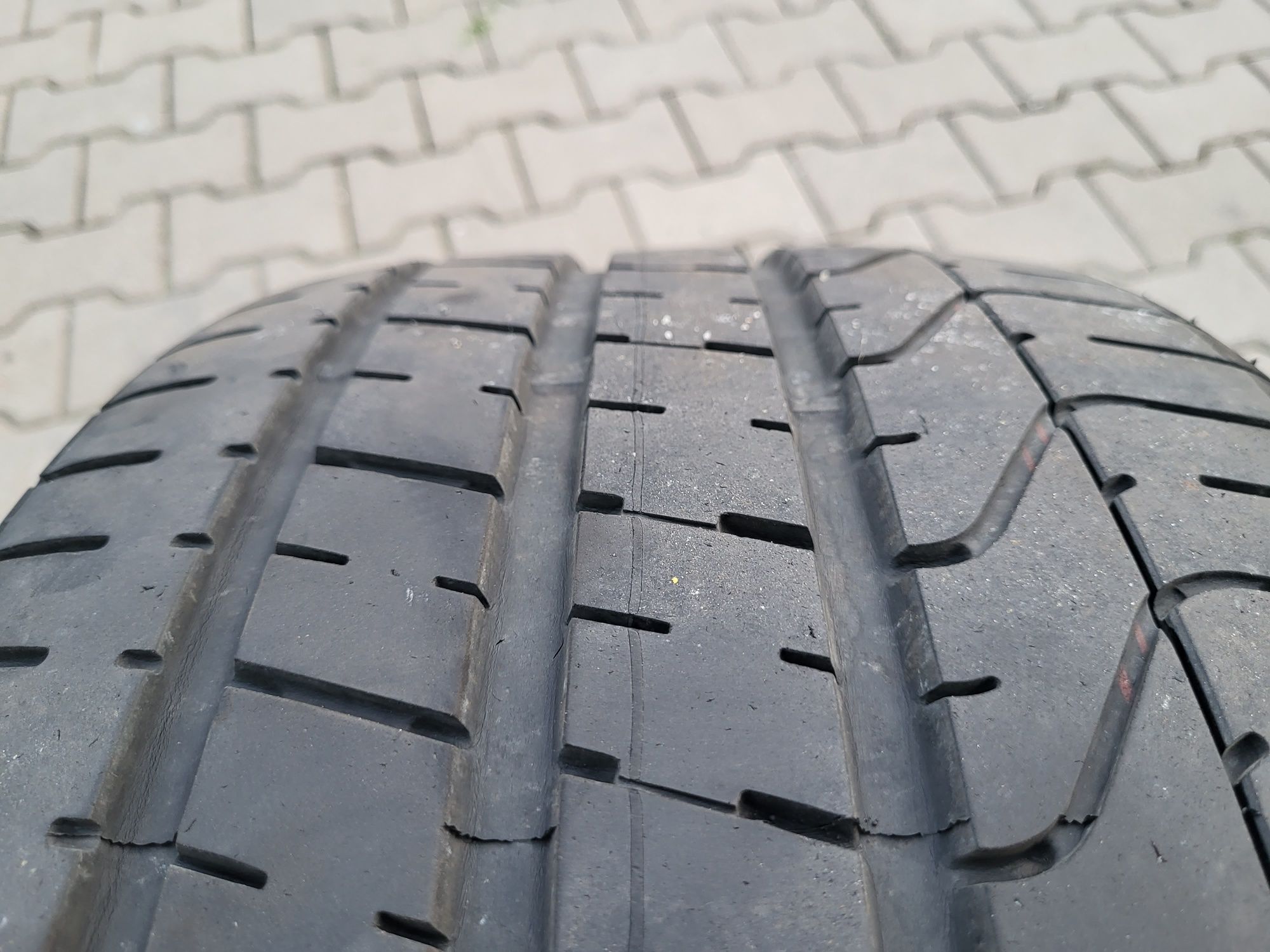 Opona Pirelli p zero 275/30/19