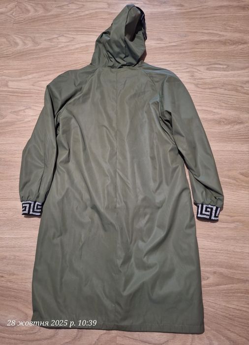 Куртка- плащ жіночий