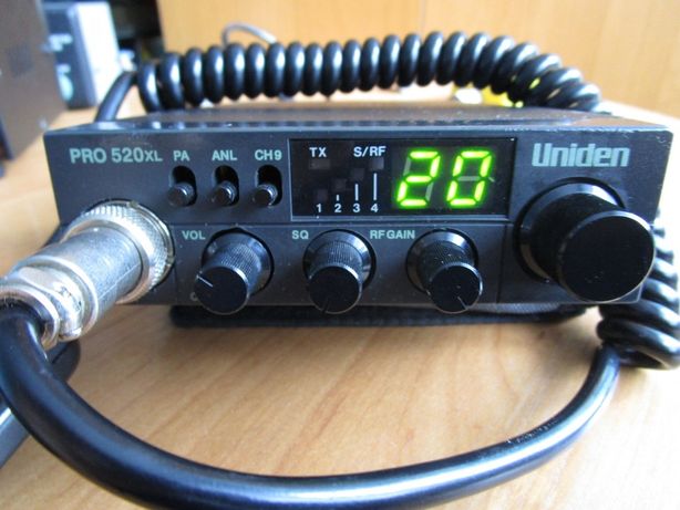 Radio cb uniden pro 520 xl.