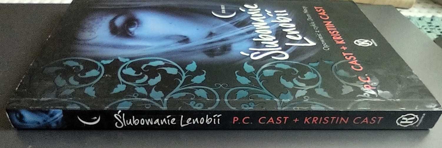 Ślubowanie Lenobii  P.C. Cast + Kristin Cast