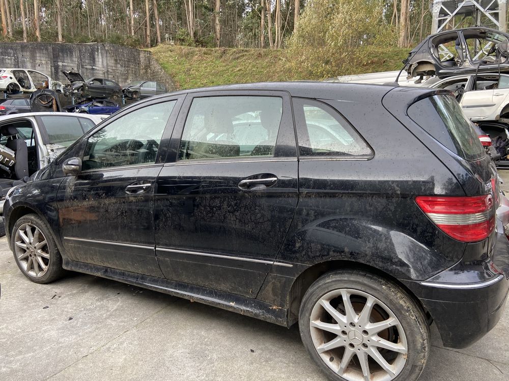 Mercedes Classe B 180 para peças